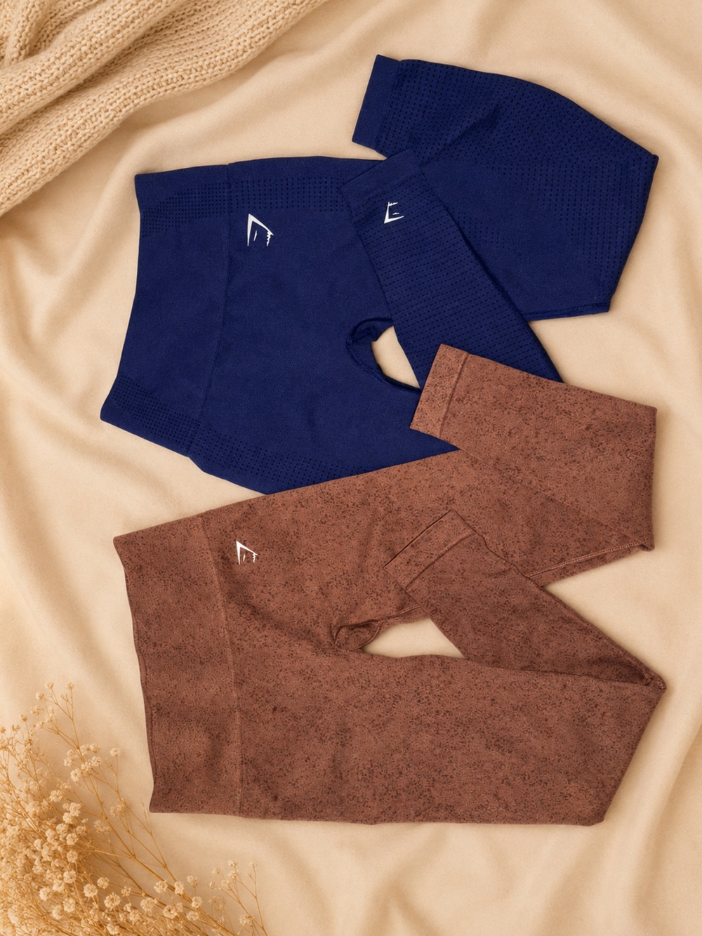 Bundle of 2 Gymshark in Brown and Navy
